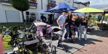 Firmbewerber helfen beim Sommerfest