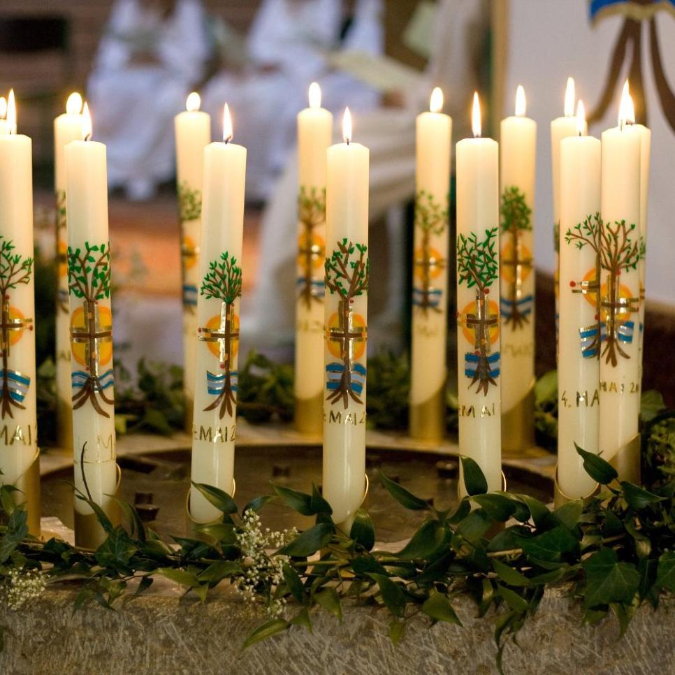 erstkommunion---kerzen_by_Markus_Weinlaender_pfarrbriefservice